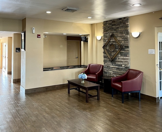 Imagen de los interiores del Hotel Saffron Inn and Suites. Foto 15