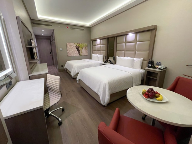 Imagen de la habitación del Hotel Safi Royal Luxury Metropolitan. Foto 14