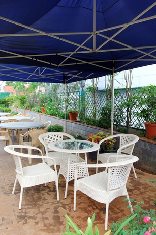 Imagen de los exteriores del Hotel Safina. Foto 9