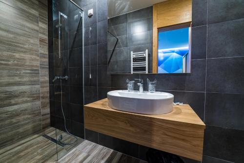 Imagen de la habitación del Hotel Safir, Bihać. Foto 6
