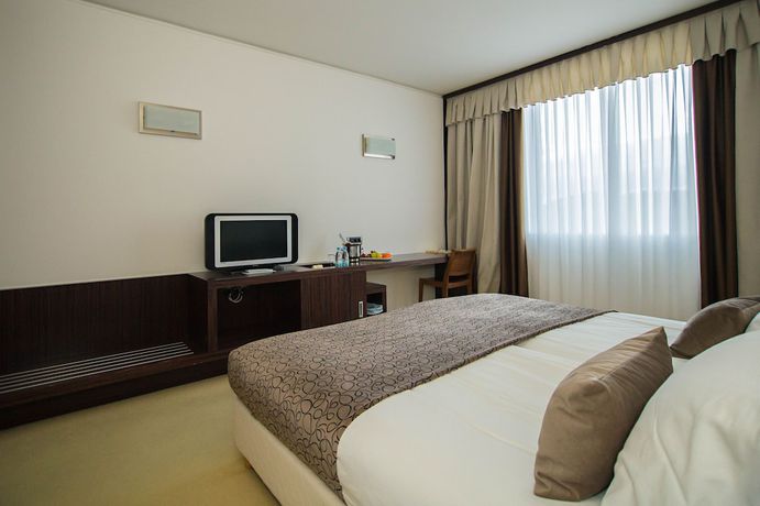 Imagen de la habitación del Hotel Safir Casino. Foto 8