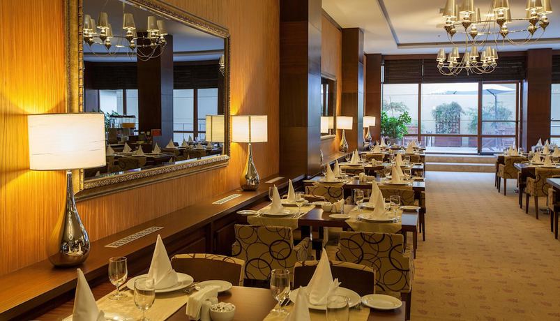 Imagen del bar/restaurante del Hotel Safir, GAZIANTEP. Foto 6