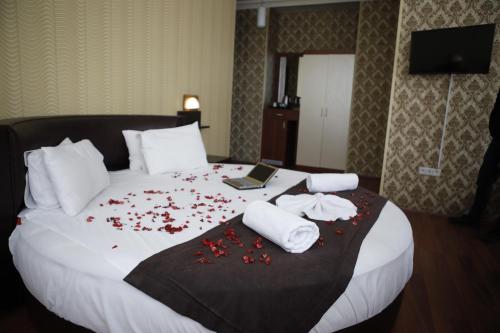Imagen de la habitación del Hotel Safir Gold Palace. Foto 17