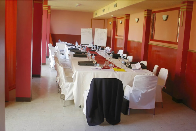 Imagen de los interiores del Hotel Safir Mazafran. Foto 16