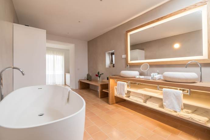 Imagen de la habitación del Hotel Safragell Ibiza Suites and Spa. Foto 8