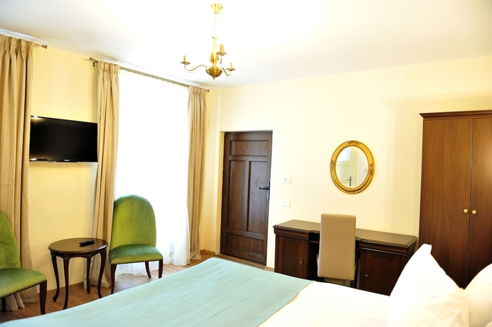 Imagen de la habitación del Hotel Safrano Palace. Foto 12
