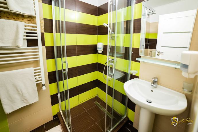 Imagen de la habitación del Hotel Saftica. Foto 11