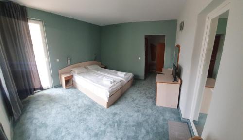 Imagen general del Hotel Saga. Foto 13