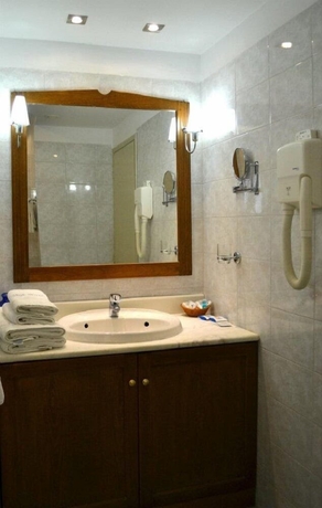 Imagen de la habitación del Hotel Saga, Poros. Foto 10