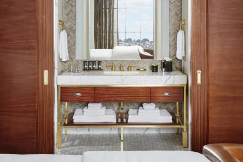 Imagen de la habitación del Hotel Sagamore Pendry Baltimore. Foto 3