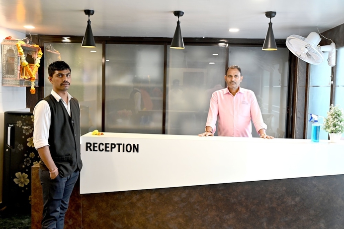 Imagen de los interiores del Hotel Sagar. Foto 17