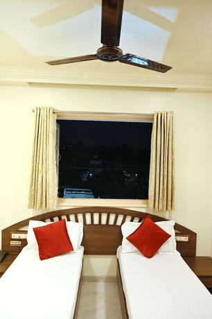 Imagen de la habitación del Hotel Sagar. Foto 9