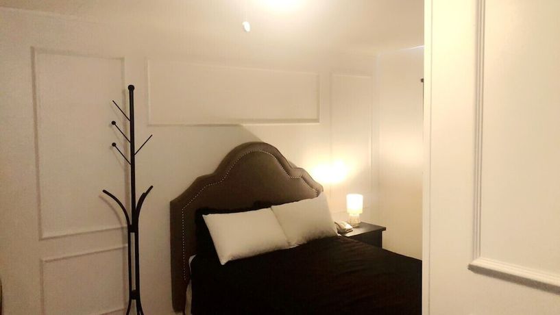 Imagen de la habitación del Hotel Sage Hills Motel. Foto 10