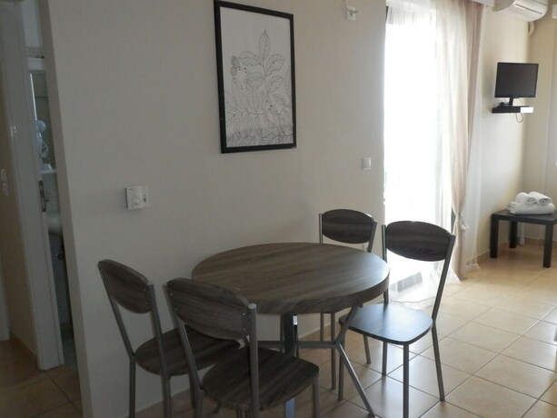 Imagen de la habitación del Hotel Sagini. Foto 21
