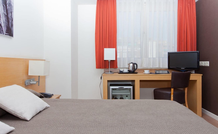 Imagen de la habitación del Hotel Sagrada Familia. Foto 10