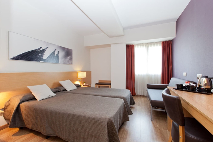Imagen de la habitación del Hotel Sagrada Familia. Foto 11