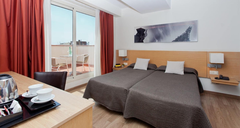 Imagen de la habitación del Hotel Sagrada Familia. Foto 16