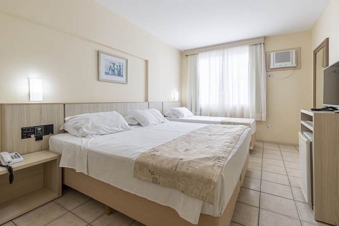 Imagen de la habitación del Hotel Sagres Praia. Foto 5