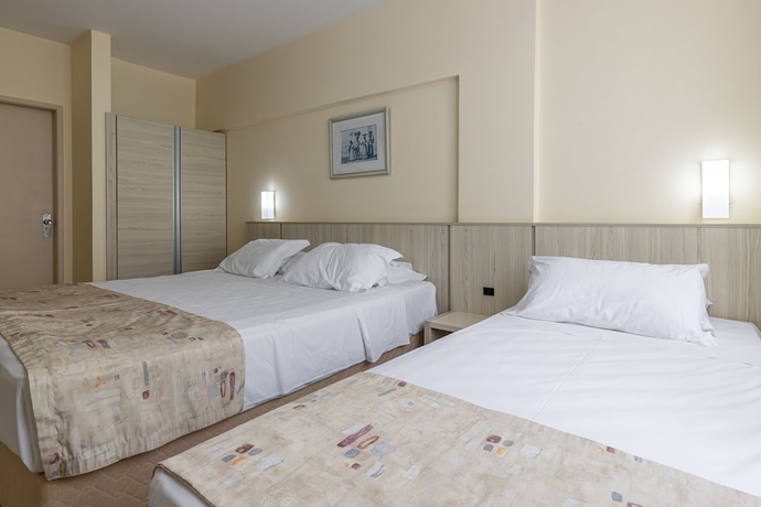 Imagen de la habitación del Hotel Sagres Praia. Foto 7