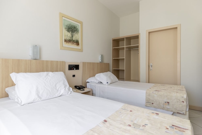 Imagen de la habitación del Hotel Sagres Praia. Foto 9