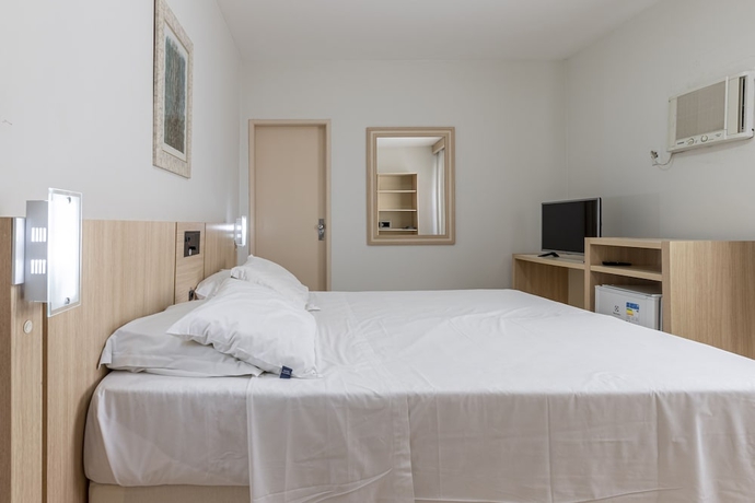 Imagen de la habitación del Hotel Sagres Praia. Foto 10