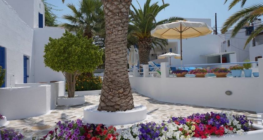 Imagen de los exteriores del Hotel Sagterra. Foto 14