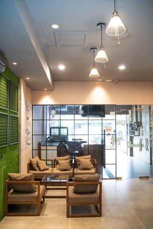 Imagen de los interiores del Hotel Sahaja Pasar Baru. Foto 16
