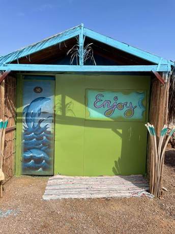 Imagen de la habitación del Hotel Sahara Beach Camp Ras Shetan. Foto 12