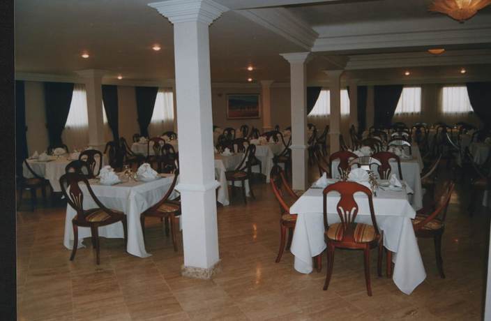 Imagen del bar/restaurante del Hotel Sahara Line. Foto 2