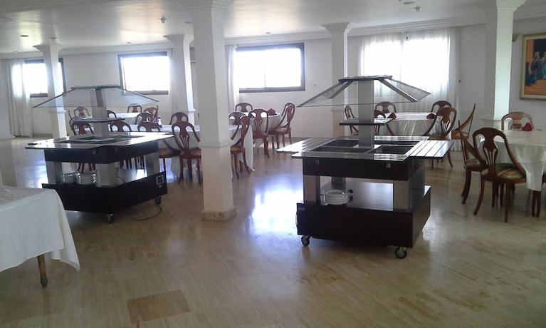 Imagen del bar/restaurante del Hotel Sahara Line. Foto 4