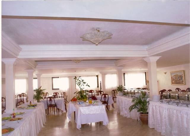 Imagen del bar/restaurante del Hotel Sahara Line. Foto 5