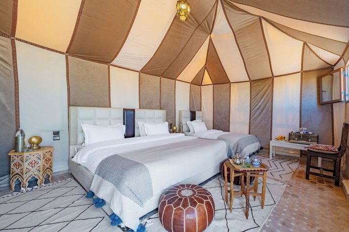 Imagen de la habitación del Hotel Sahara Magic Luxury Camp. Foto 2