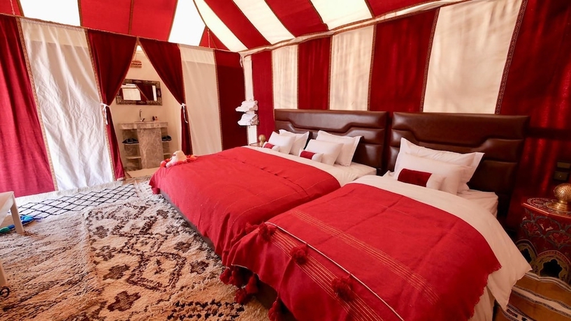 Imagen de la habitación del Hotel Sahara Magic Luxury Camp. Foto 4