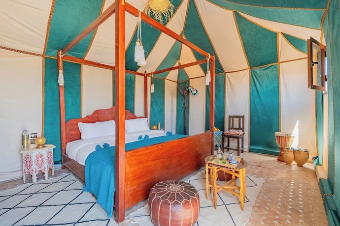 Imagen de la habitación del Hotel Sahara Magic Luxury Camp. Foto 8
