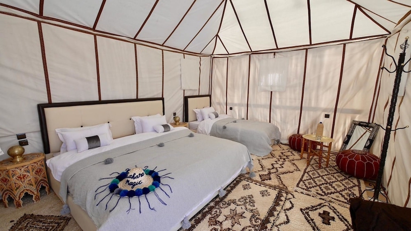 Imagen de la habitación del Hotel Sahara Magic Luxury Camp. Foto 14