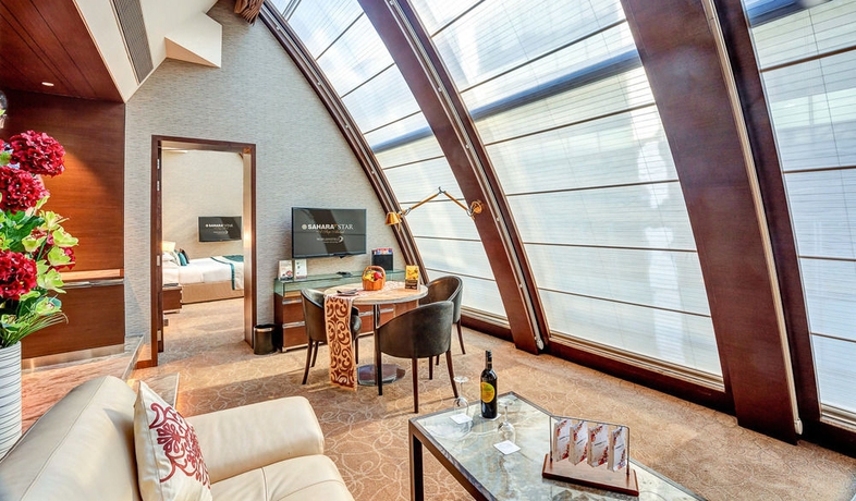 Imagen de la habitación del Hotel Sahara Star. Foto 4