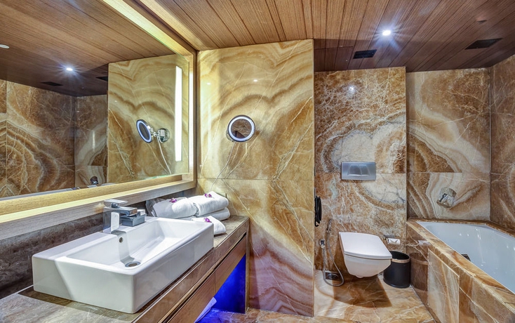 Imagen de la habitación del Hotel Sahara Star. Foto 7