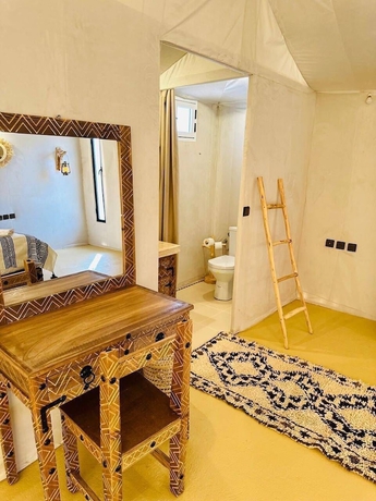 Imagen de la habitación del Hotel Sahara dunes Luxury Camp. Foto 8
