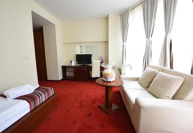 Imagen de la habitación del Hotel Sahat. Foto 4