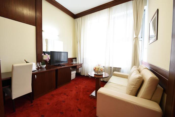 Imagen de la habitación del Hotel Sahat. Foto 6