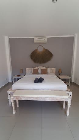 Imagen de la habitación del Hotel Sahera. Foto 16