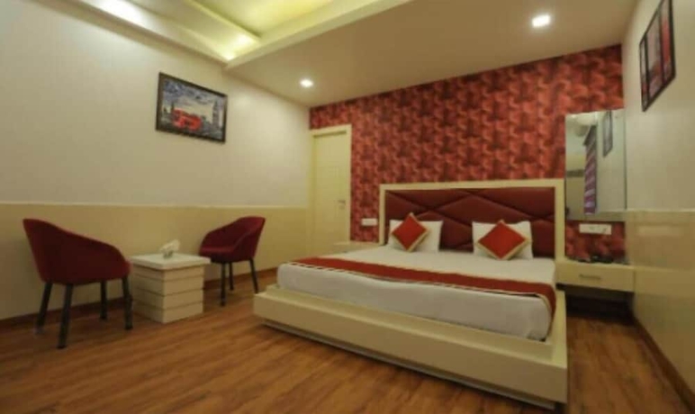 Imagen de la habitación del Hotel Sahibs Red Carpet. Foto 3