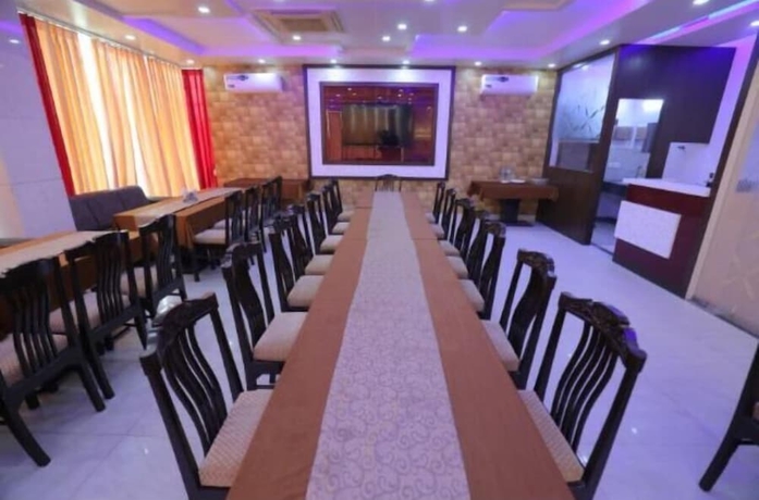 Imagen de la habitación del Hotel Sahibs Red Carpet. Foto 7