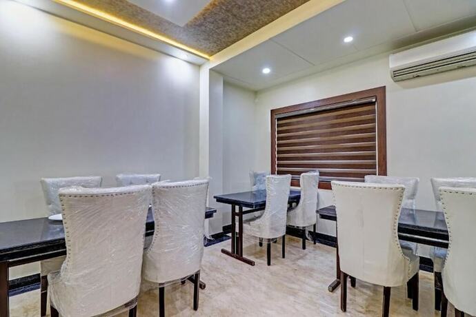 Imagen del bar/restaurante del Hotel Sahibs Rs Palace. Foto 9