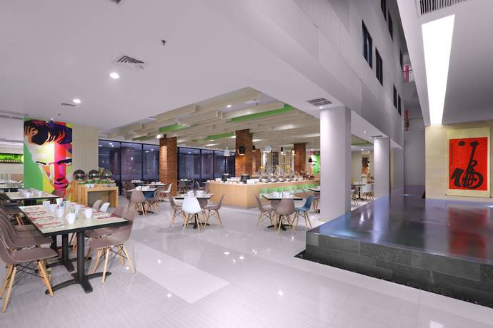 Imagen del bar/restaurante del Hotel Sahid Bandara Soekarno Hatta. Foto 3