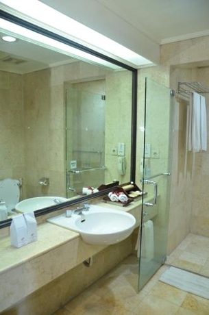Imagen de la habitación del Hotel Sahid Jaya Solo. Foto 7
