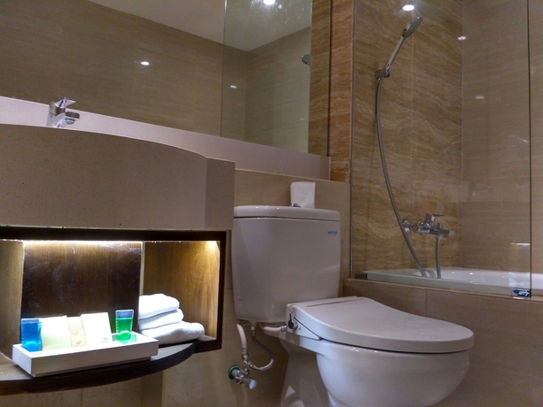 Imagen de la habitación del Hotel Sahid Raya and Convention Yogyakarta. Foto 15
