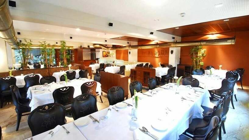 Imagen del bar/restaurante del Hotel Sai Palace. Foto 9