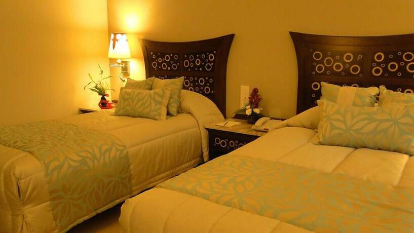 Imagen de la habitación del Hotel Sai Palace. Foto 17