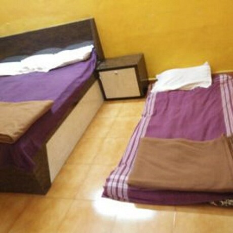 Imagen de la habitación del Hotel Sai Plaza. Foto 21